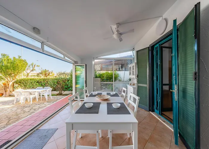 Patrizia By Rentbeat Villa